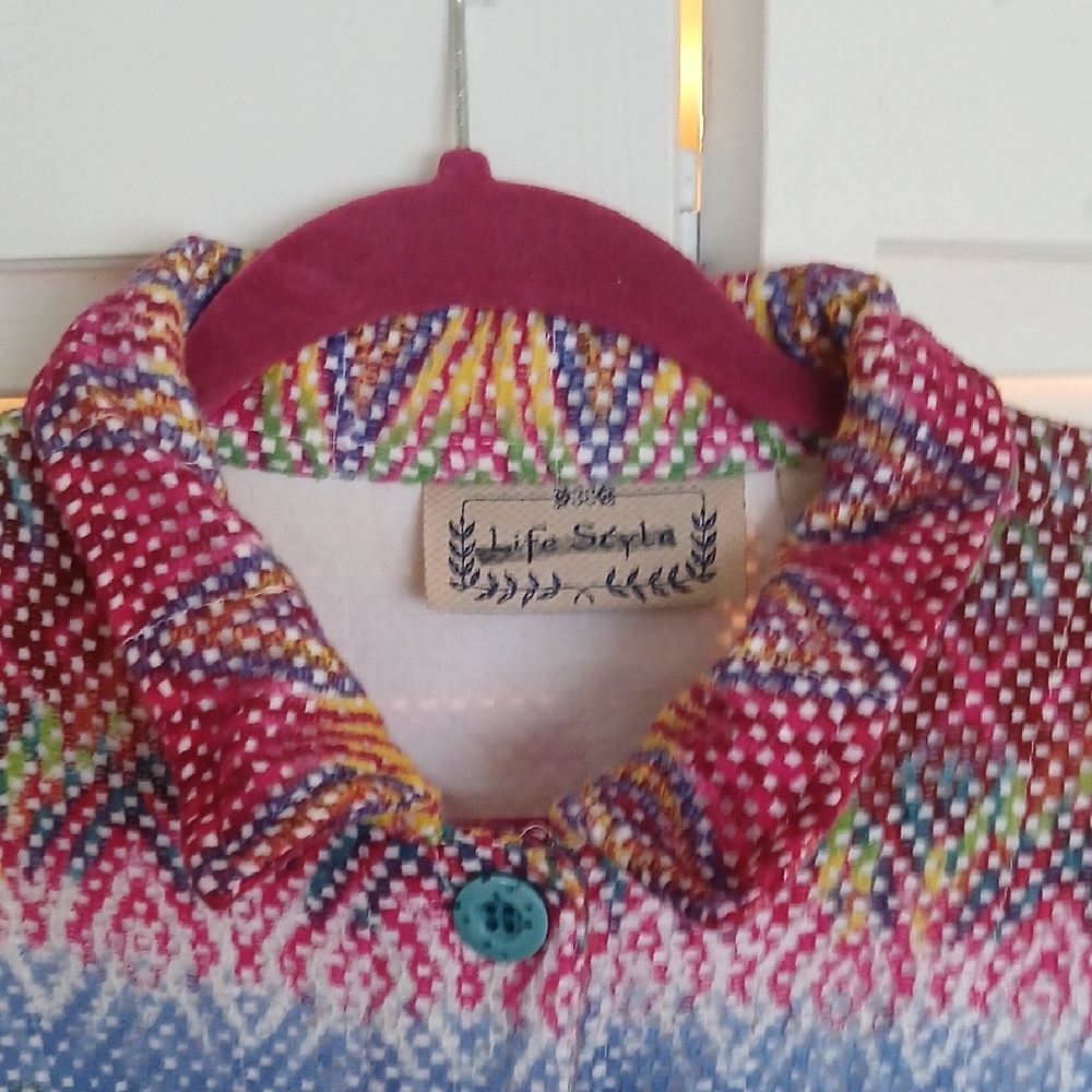 Colorful Patterned Button-Up Shirt - Picture 4 of 6
